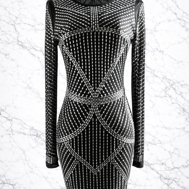 Дамска рокля с камъчета