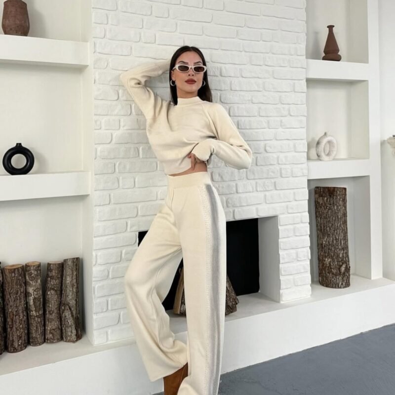 Дамски комплект - плетиво от 2 части