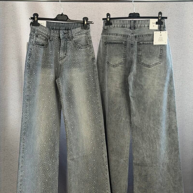 Дамски сиви дънки с камъчета